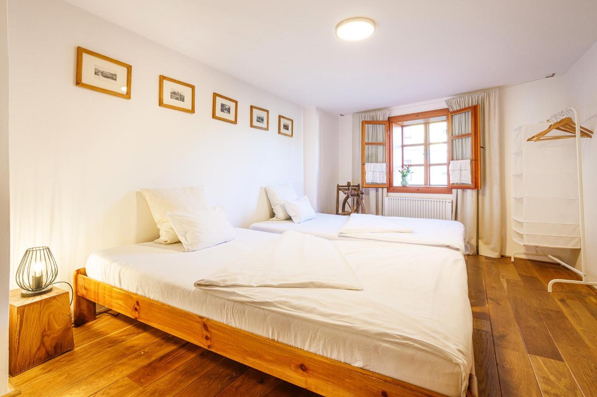 Apartments No.59 Loket Esterno foto