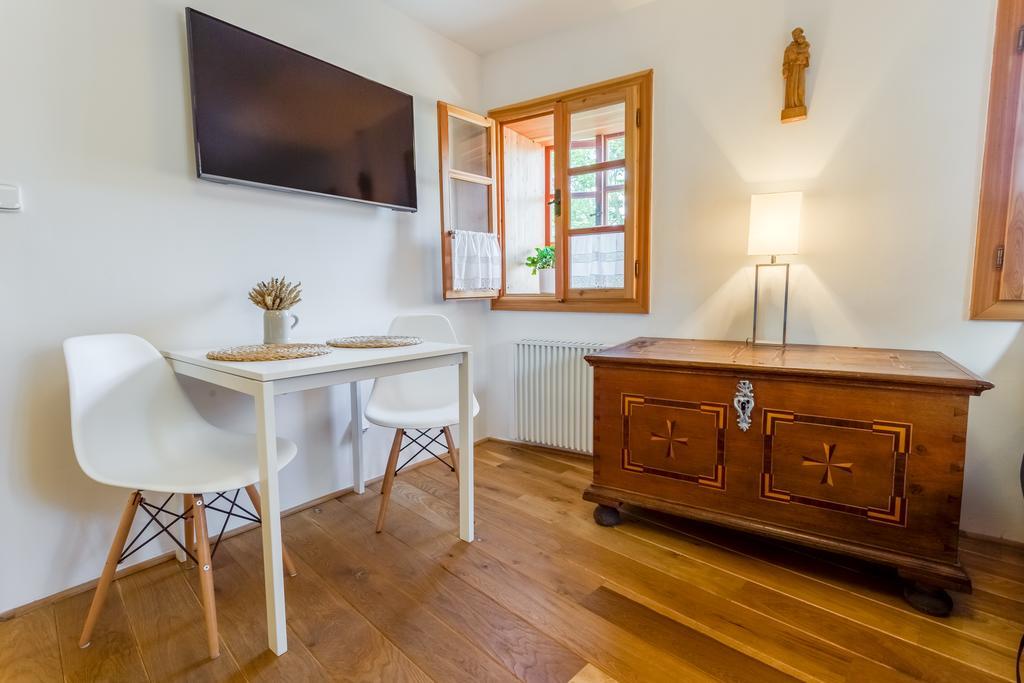Apartments No.59 Loket Esterno foto